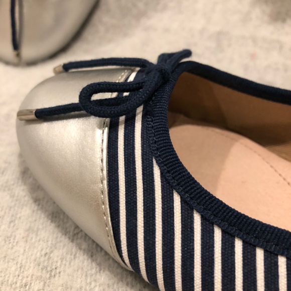 NWOT - Navy & White Striped Ballet Flats with Shiny Silver Toecaps - Picture 10 of 16